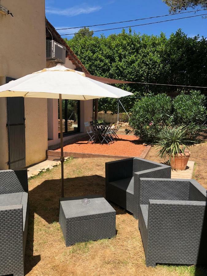 Au Coeur De La Pinede De 1 A 4 Personnes Villa Langlade Kültér fotó